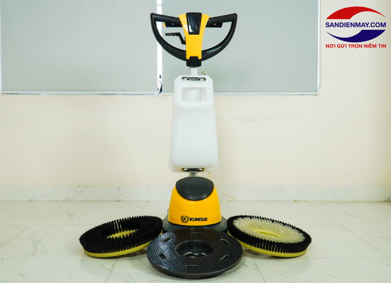 Kiểm tra tổng thể một lượt các bộ phận của máy chà sàn đơn